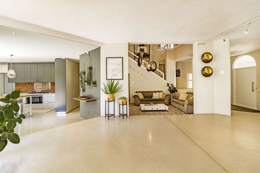 5 Bedroom Property for Sale in Erinvale Golf Estate Western Cape